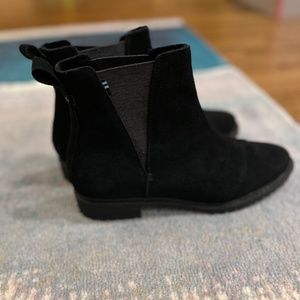 Toms Suede Black Booties